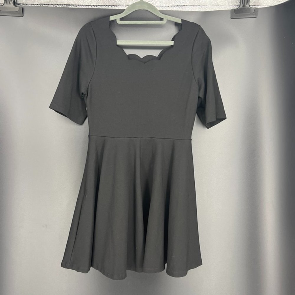 Black Lulus dress scalloped neckline